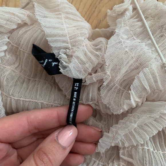 Cinched skinny strap tank top - Picture 2 of 2